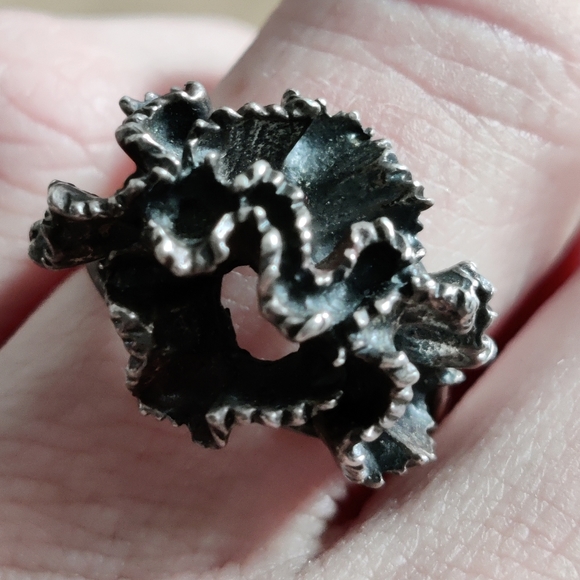 Antique sterling artisan made ring - Picture 5 of 5